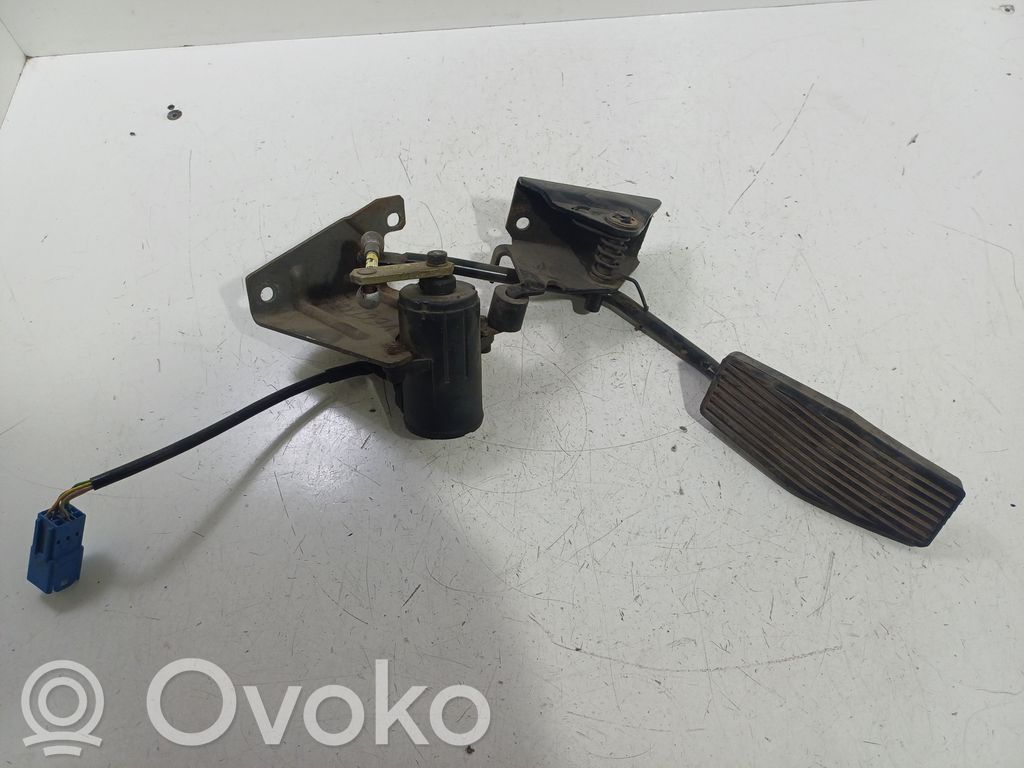 Opel Frontera B Accelerator throttle pedal 