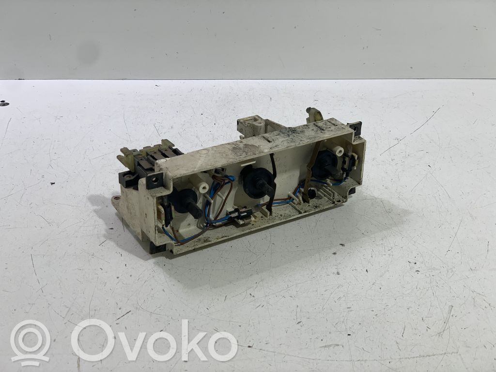 Audi 80 90 S2 B4 Climate control unit 