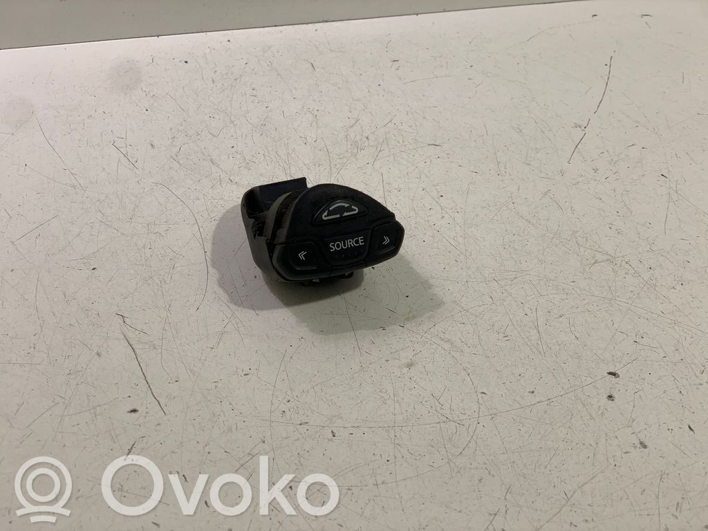 Nissan X-Trail T30 Steering wheel buttons/switches 