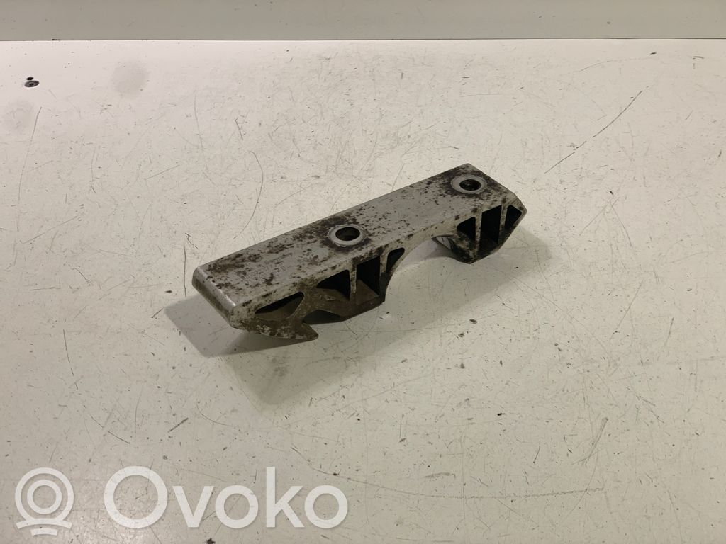 Audi Q7 4L Sway bar bush bracket, front 