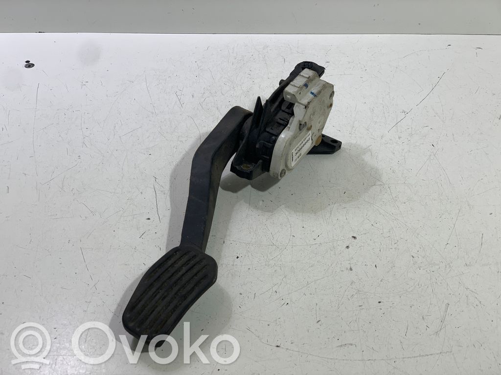 Volvo S80 Kaasupoljin 