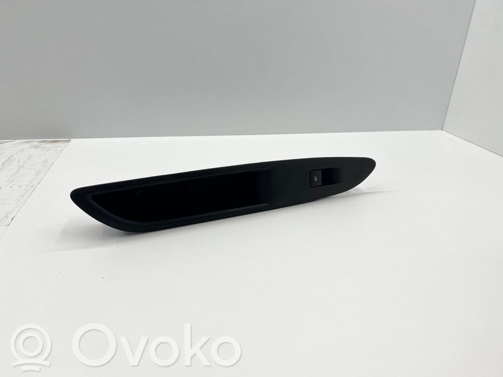 Opel Mokka Electric window control switch 