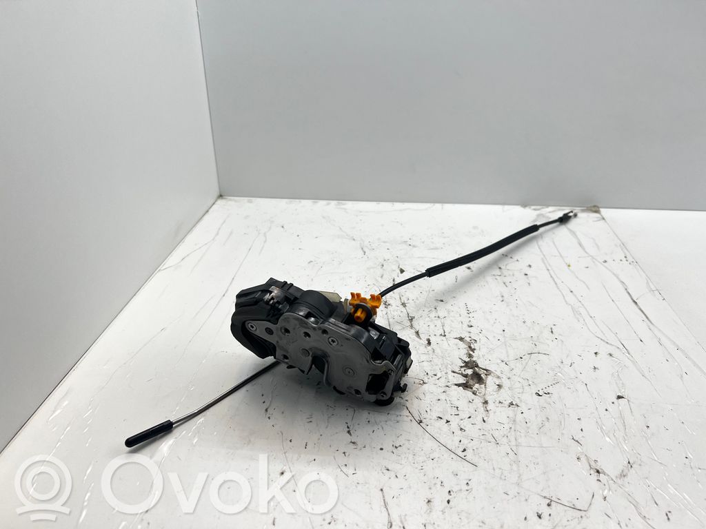 Opel Insignia A Zamek drzwi tylnych 