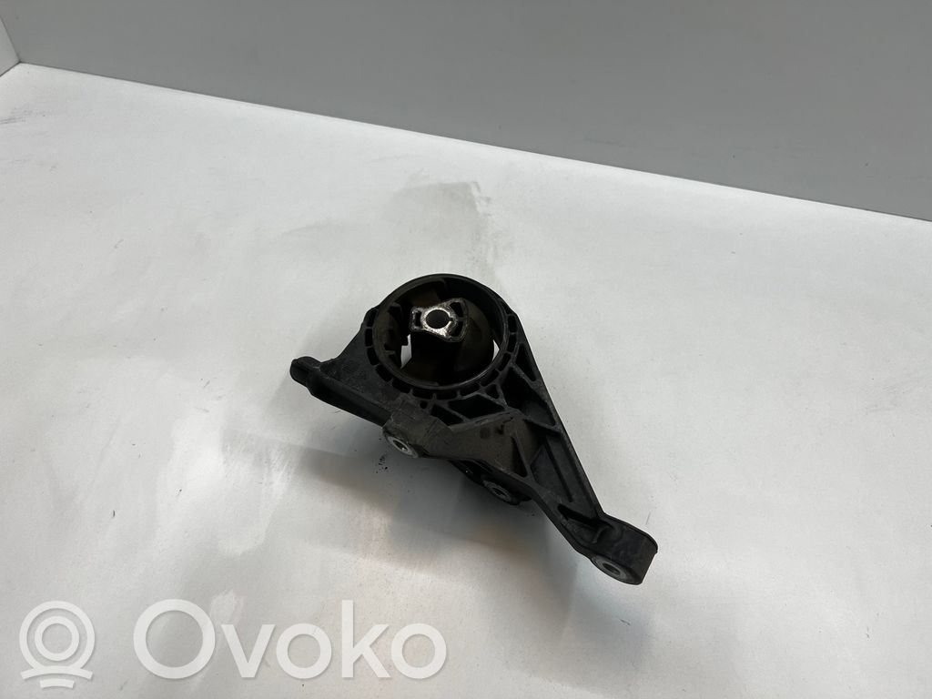 Opel Insignia A Engine mount bracket 