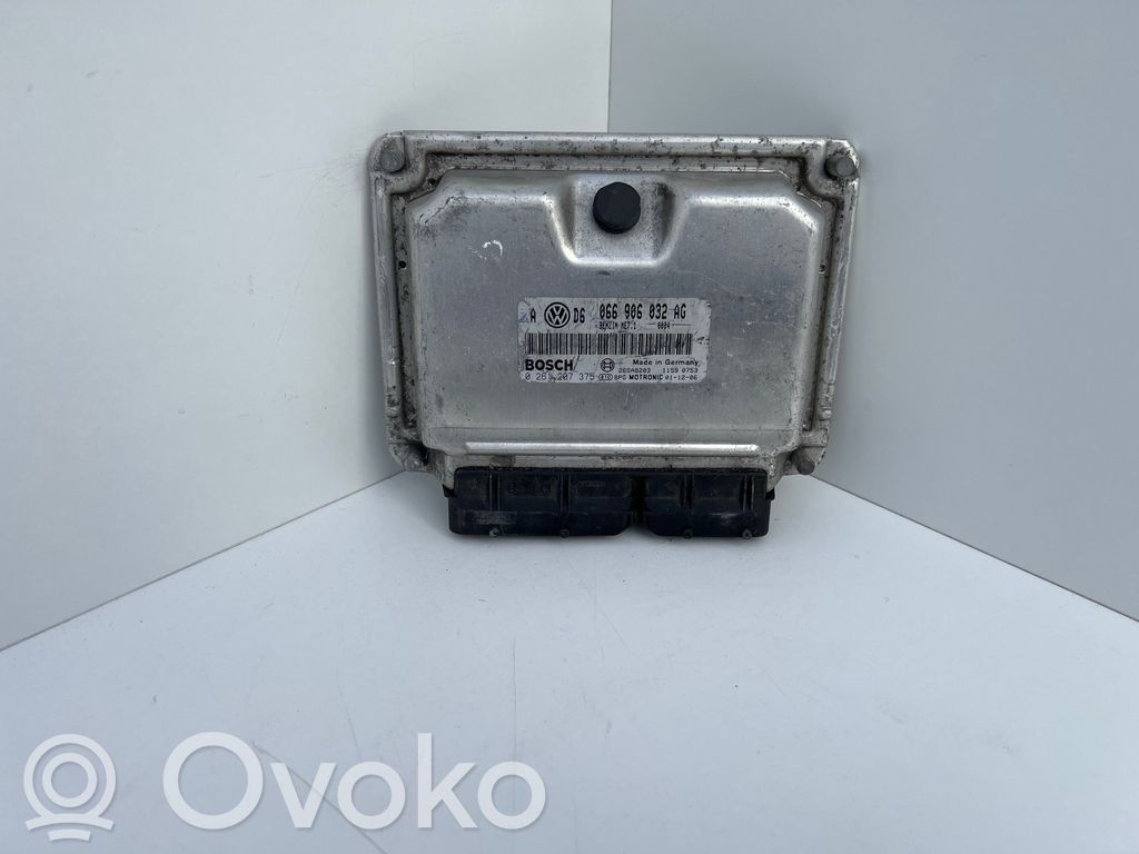 Volkswagen Golf IV Engine control unit/module 