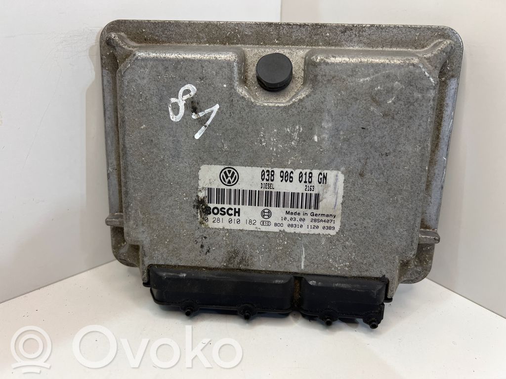 Volkswagen Golf IV Engine control unit/module 