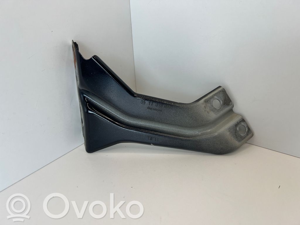 Audi A1 Fender mounting bracket 