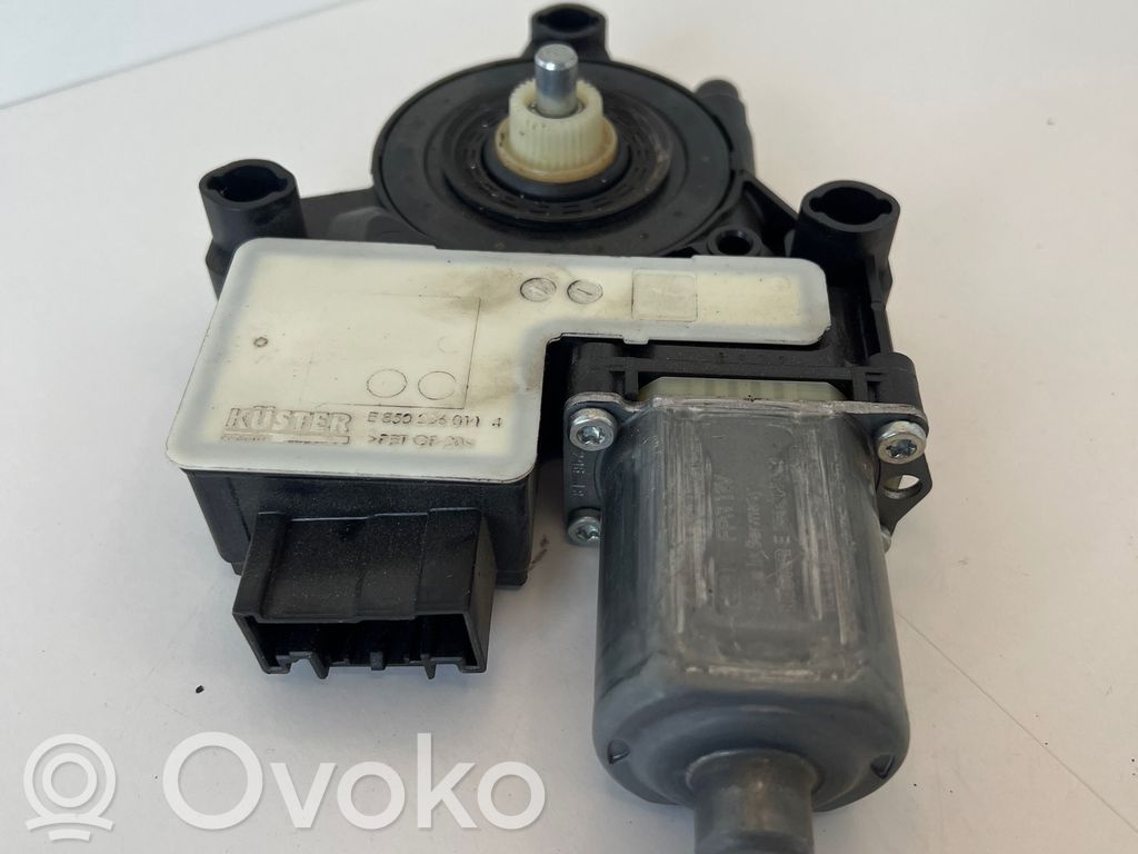 Skoda Fabia Mk3 (NJ) Silnik regulatora szyby drzwi przednich 