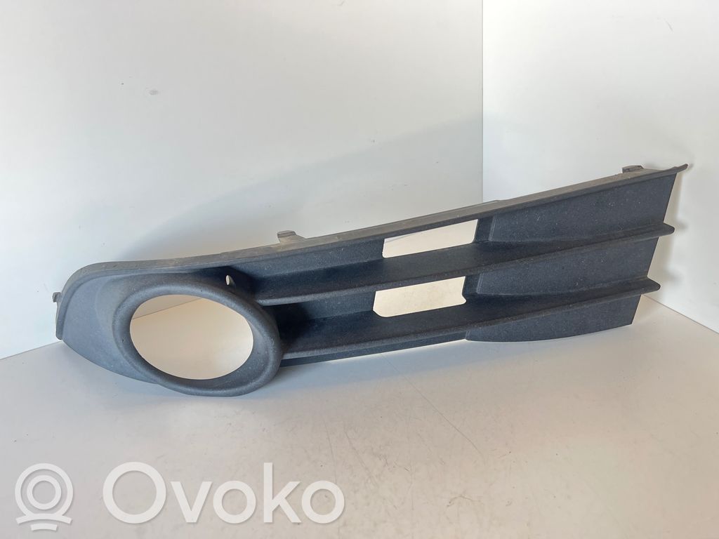 Volkswagen Touran I Front fog light trim/grill 
