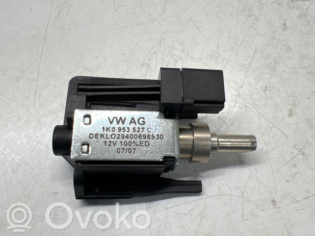 Volkswagen Touran I Ignition lock 