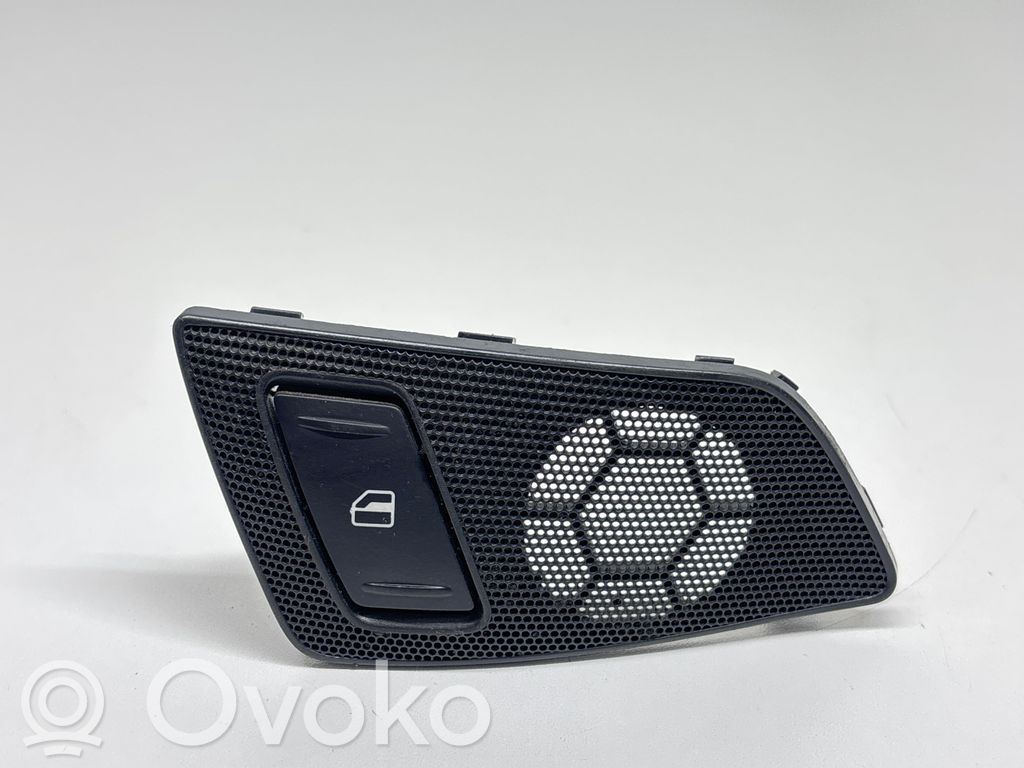Skoda Octavia Mk2 (1Z) Electric window control switch 