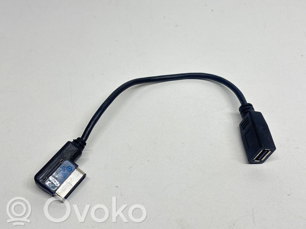 Volkswagen Golf VI Enchufe conector USB 