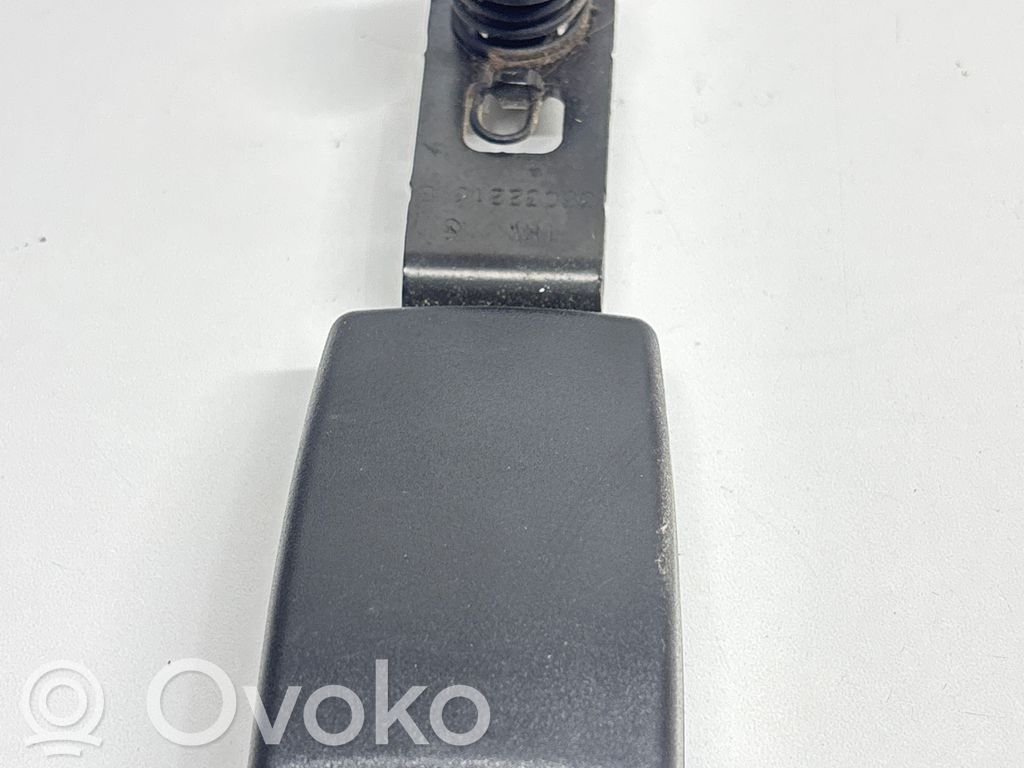Volkswagen Touran I Rear seatbelt buckle 