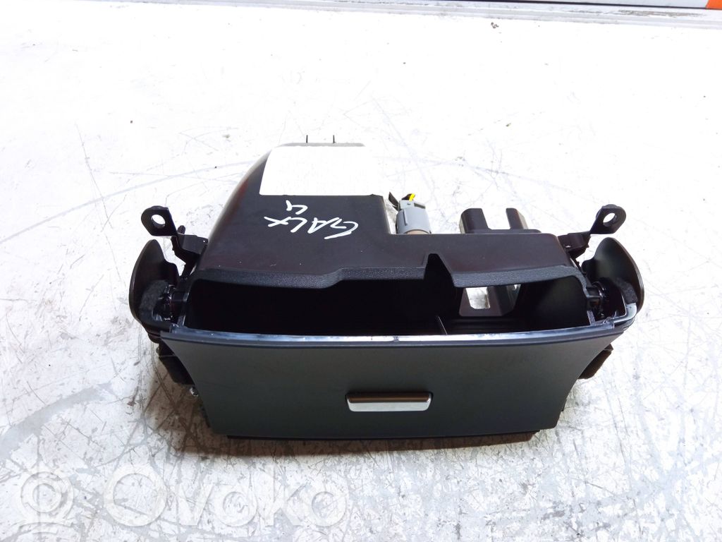 Guantera   JM2BR045P64AC