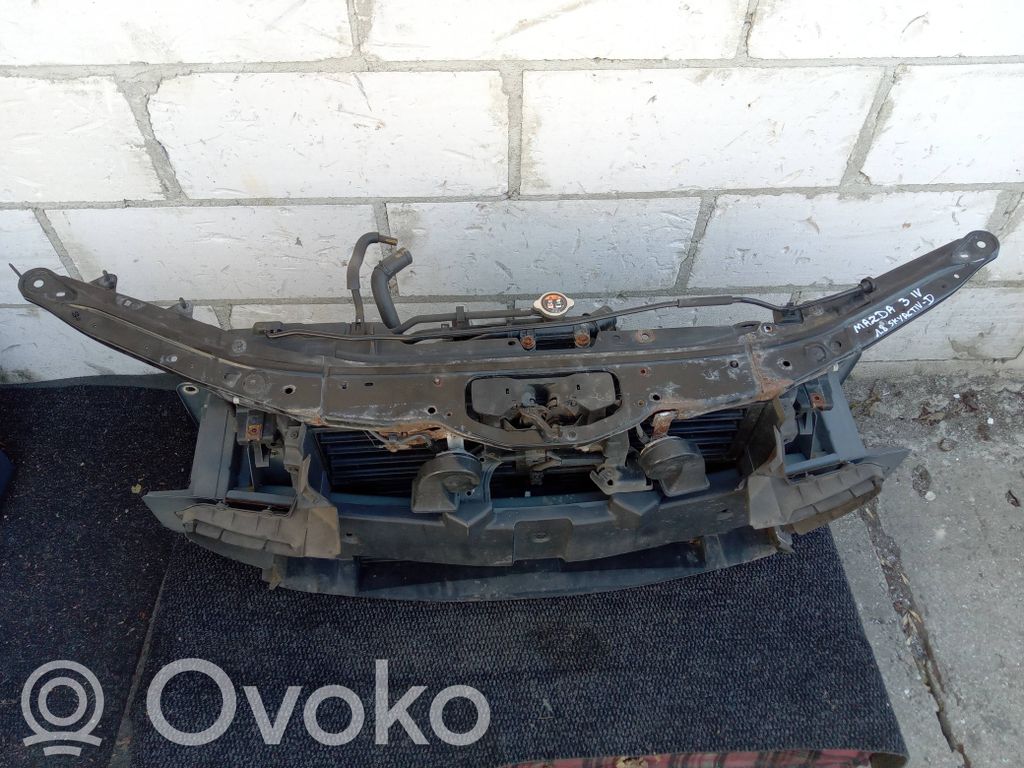 Mazda 3 Pas przedni 
