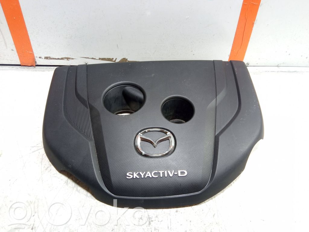 Engine cover (trim)   S805