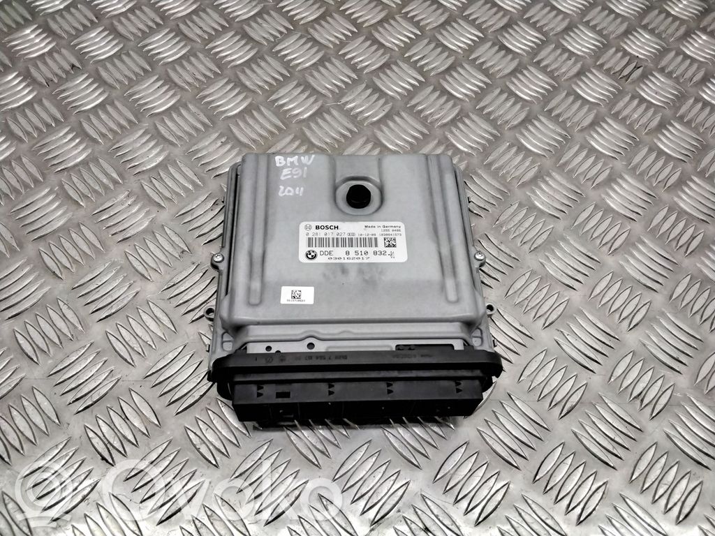 BMW 3 E90 E91 Dzinēja vadības bloks 