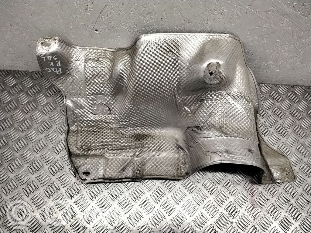 Chrysler Pacifica Protección térmica del escape 