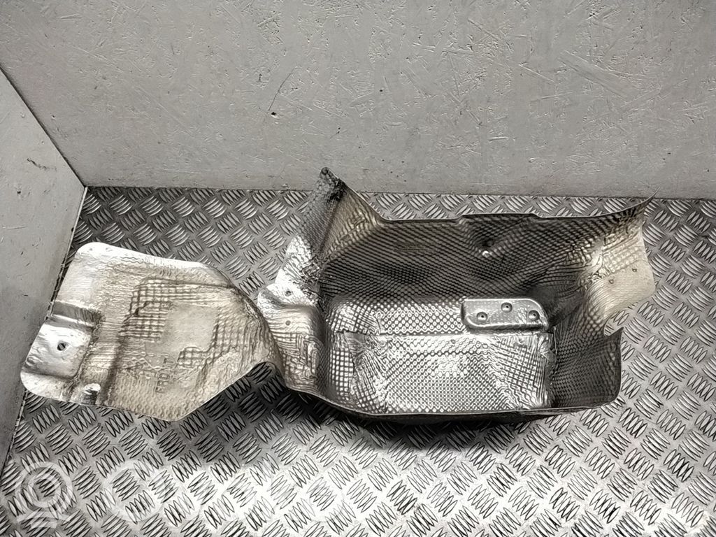 Chrysler Pacifica Protección térmica del escape 