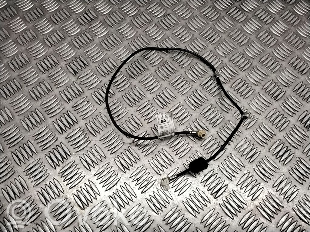 BMW X6 E71 USB socket connector 