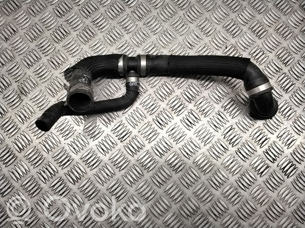 Volvo V70 Engine coolant pipe/hose 