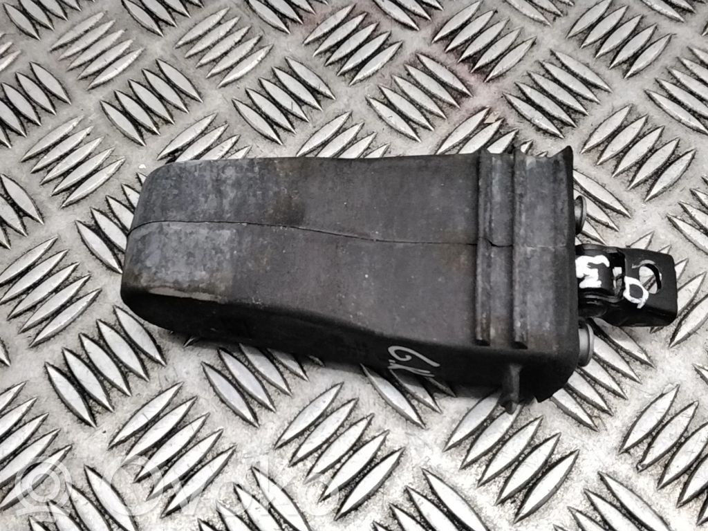 Takaoven pidätin   7263447