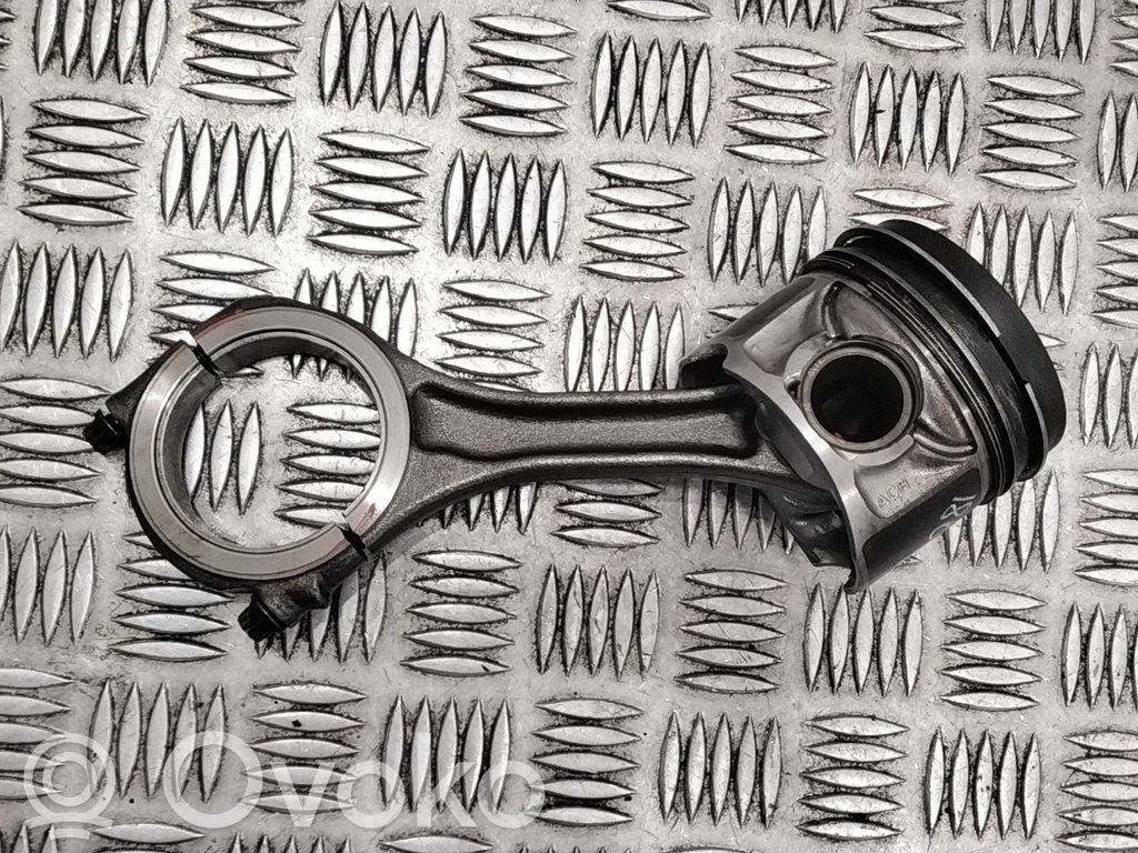 Volkswagen Touareg II Piston with connecting rod 