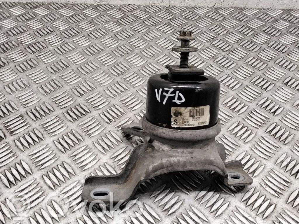 Volvo V70 Engine mount bracket 