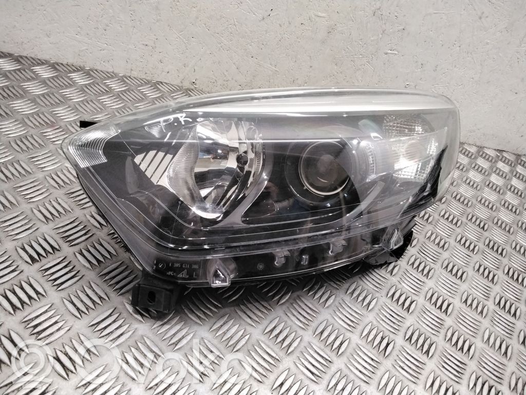 Renault Captur Lampa przednia 