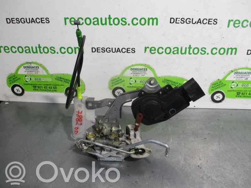 Peugeot 107 Priekšpusē slēdzene 