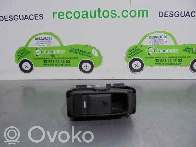 Electric window control switch   04602933AA