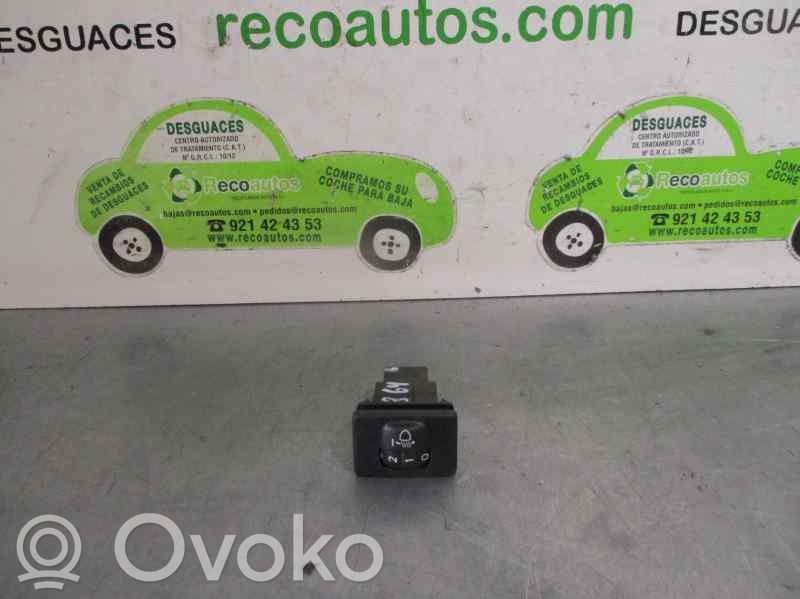 Toyota Auris E180 Interrupteur d'éclairage de la cabine dans le panneau 