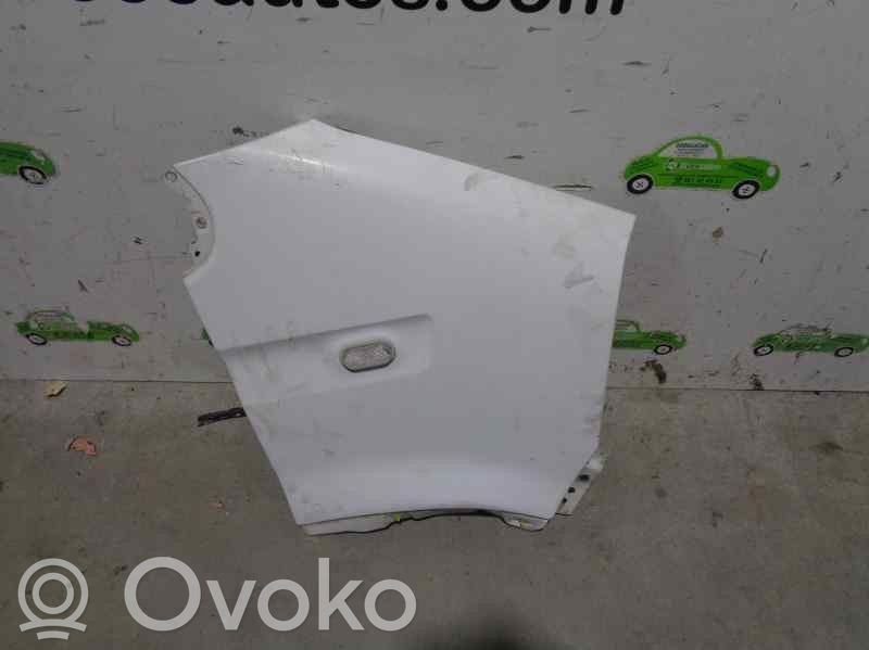 Nissan Interstar Sparnas 