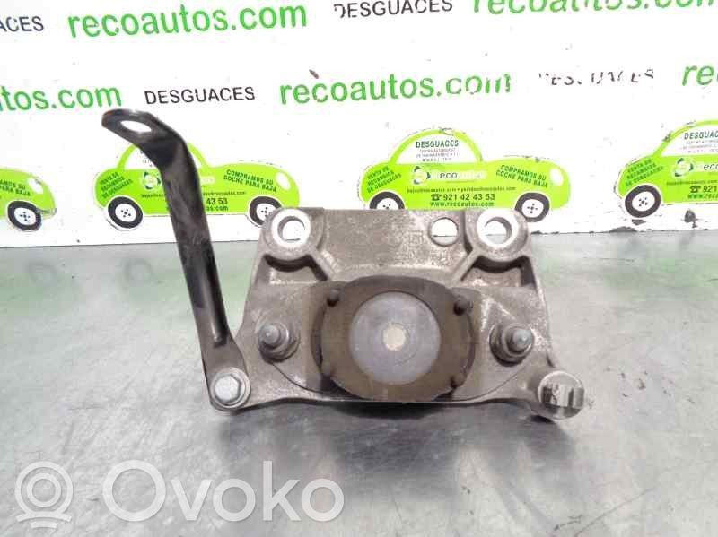 Engine mount bracket   A4532410221,112227642R