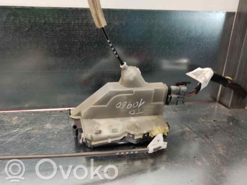 Citroen C-Elysée Takaoven lukko 