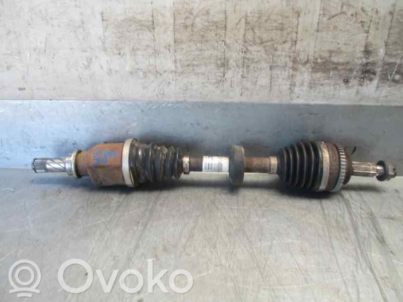 Renault Clio III Front driveshaft 