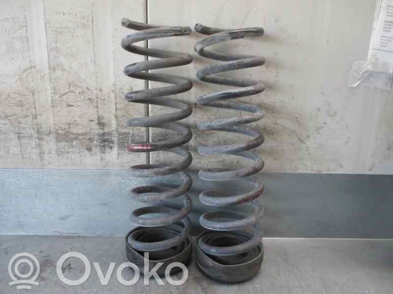 Ford Kuga I Etukierrejousi 