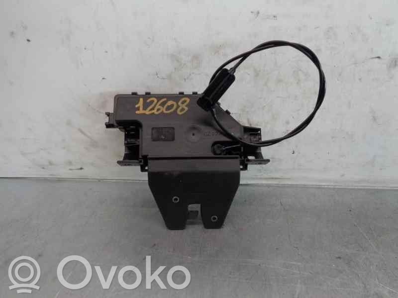 Tailgate lock latch   7840617,4PINES,5PUERTAS