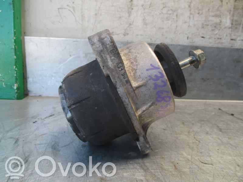 Engine mount bracket   1710332A