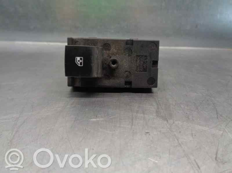 Chevrolet Aveo Electric window control switch 