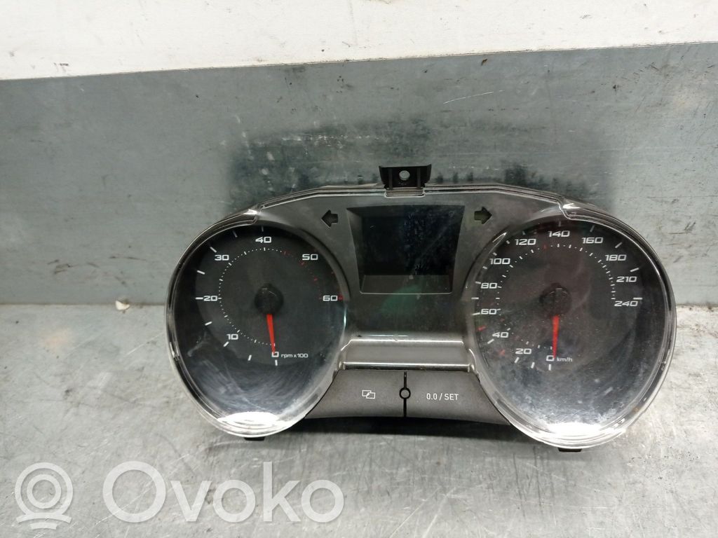 Seat Ibiza IV (6J,6P) Licznik / Prędkościomierz 