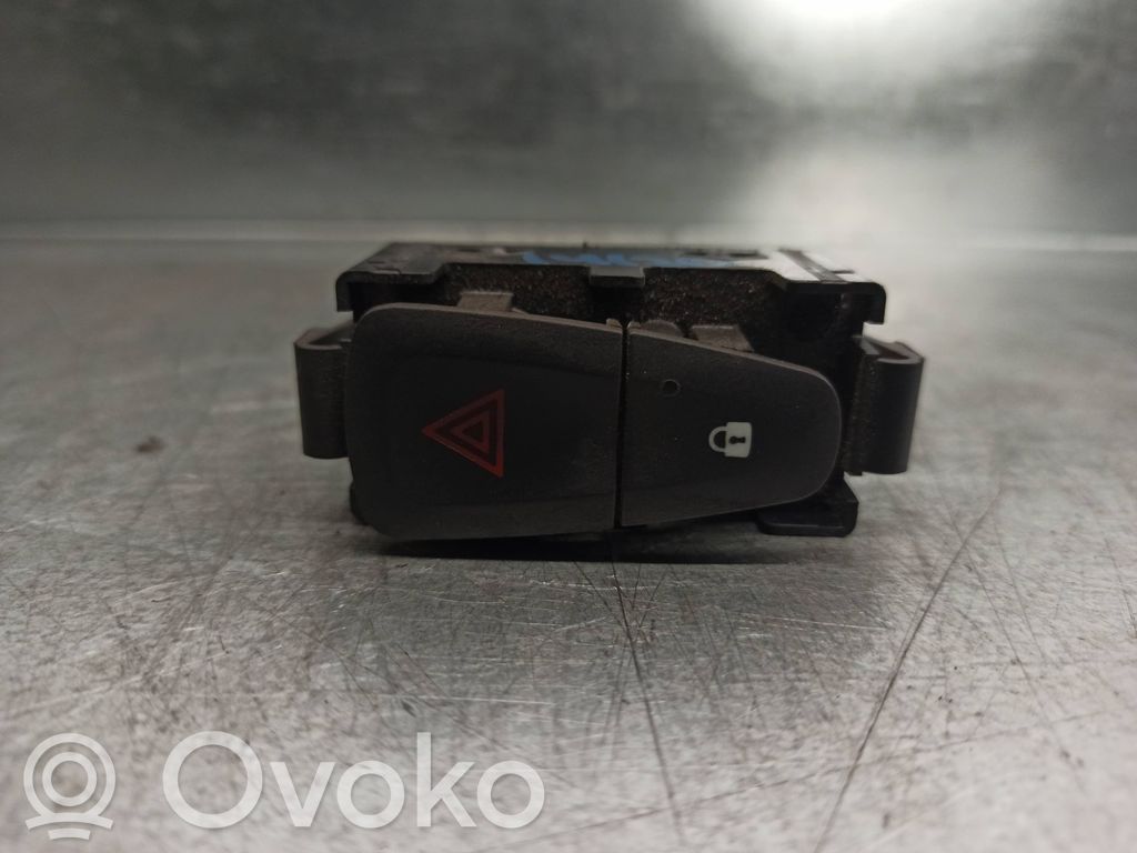 Dacia Lodgy Hazard light switch 