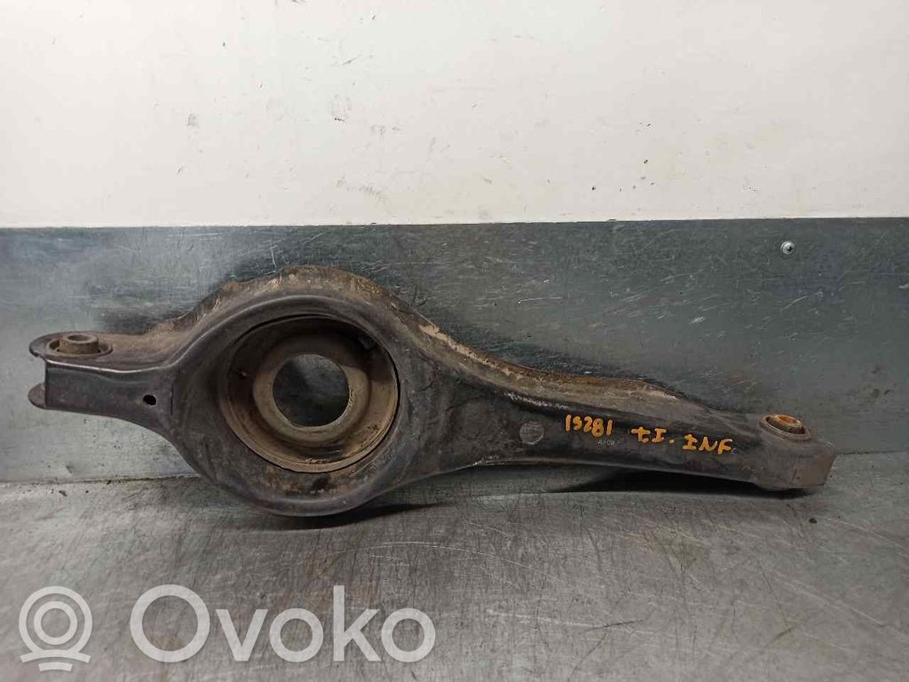 Ford Kuga I Рычаг 