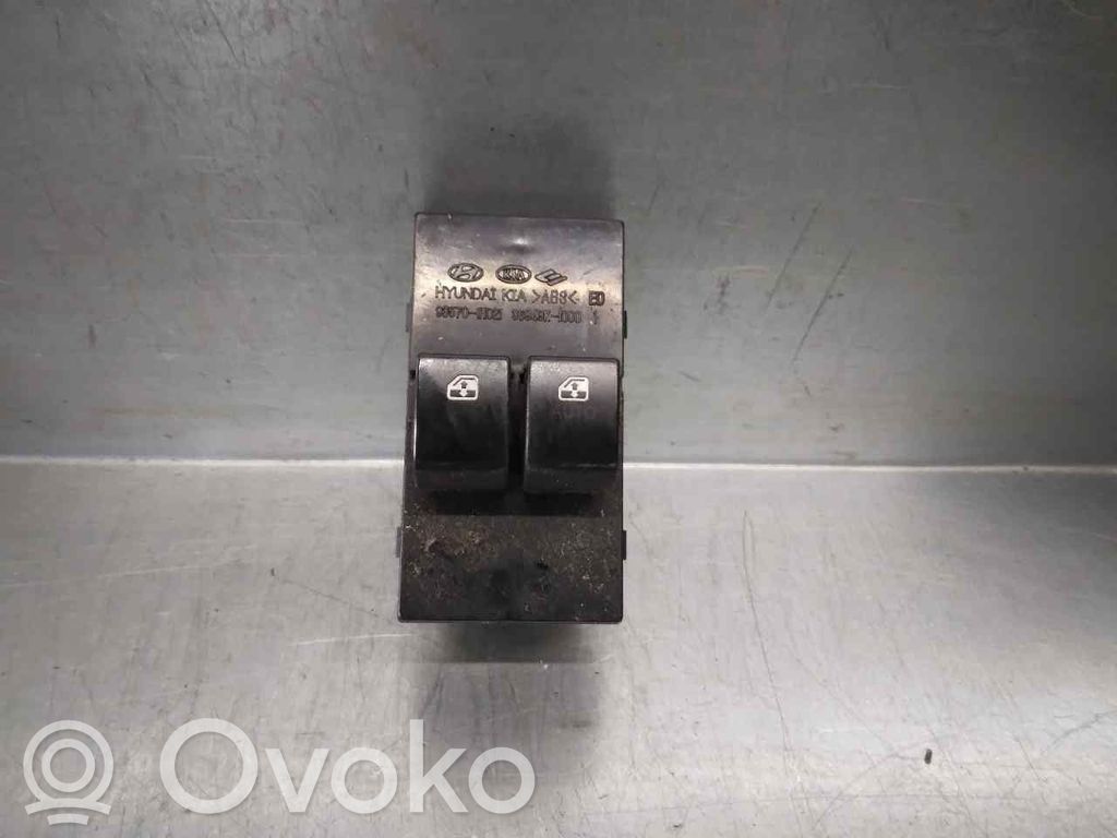 KIA Pro Cee'd I Interrupteur commade lève-vitre 