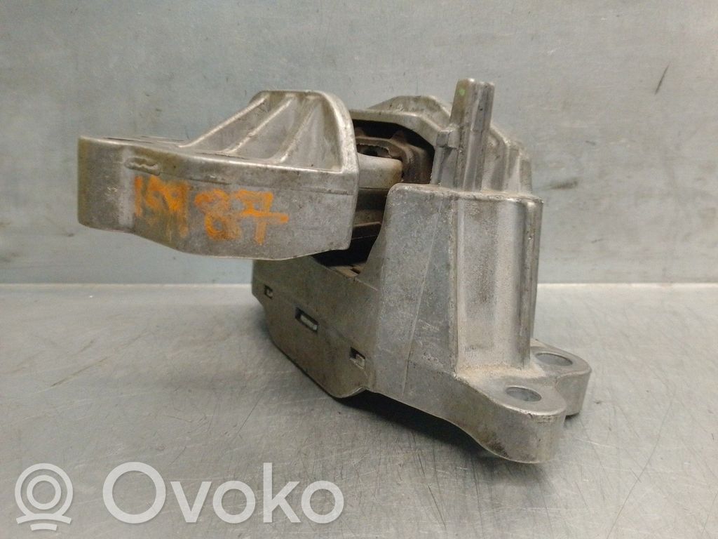 Fiat Tipo Engine mount bracket 