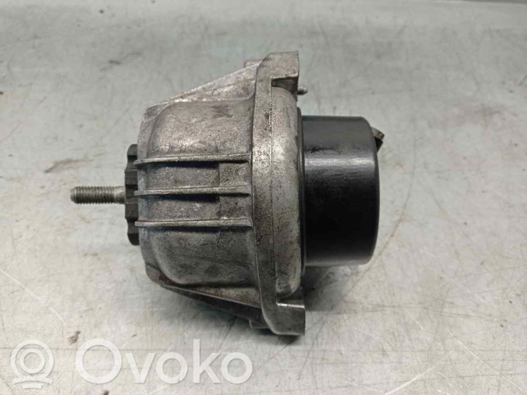 BMW 3 E90 E91 Engine mount bracket 