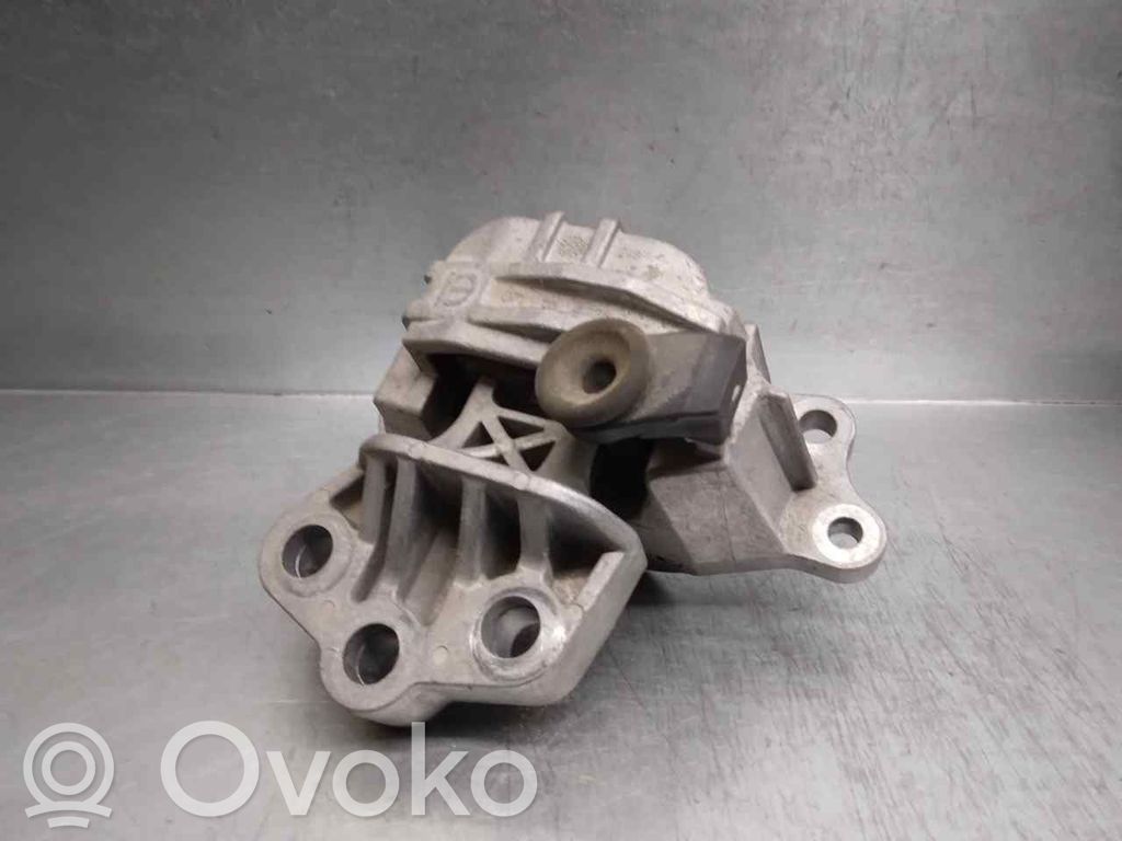 Engine mount bracket   00520176050