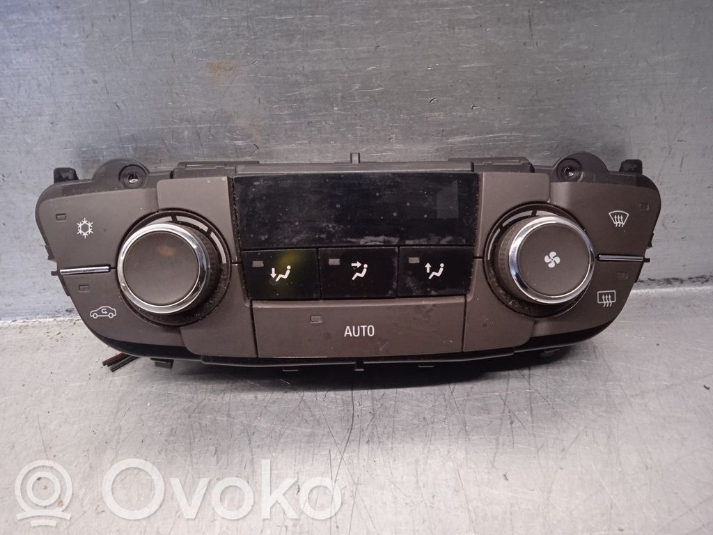 Opel Insignia A Climate control unit 