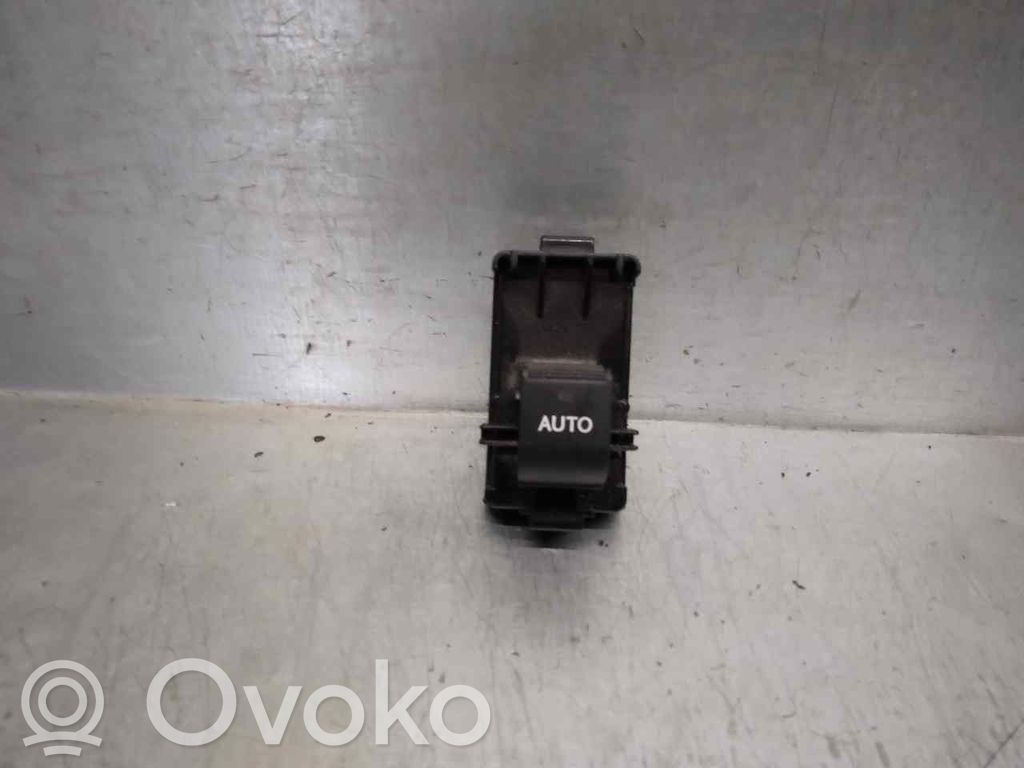 Lexus IS 220D-250-350 Przyciski szyb 