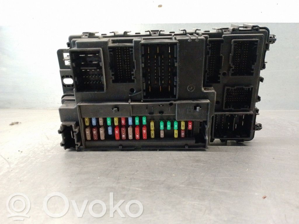 Ford Mondeo MK V Skrzynka bezpieczników / Komplet 